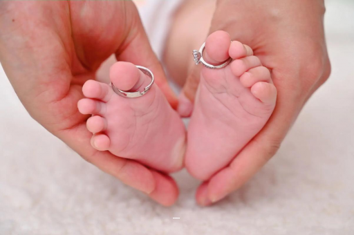 松原宝宝挤眼睛是怎么回事